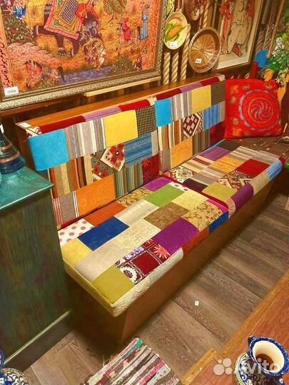 Диван двухместный в восточном стиле