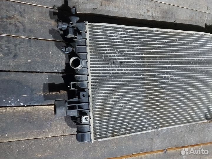 Радиатор охлаждения Опель Зафира Б Астра Н