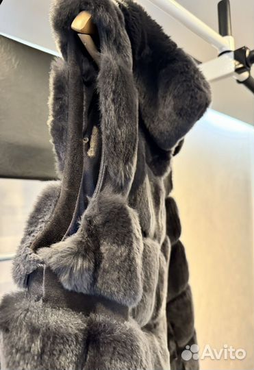 Жилетка натуральный мех 50-52 размер