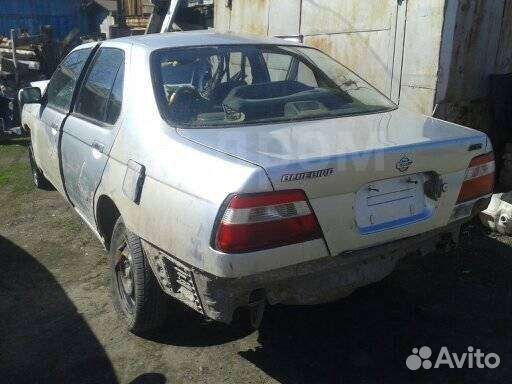 Моторчик стеклоочистителя Nissan Bluebird