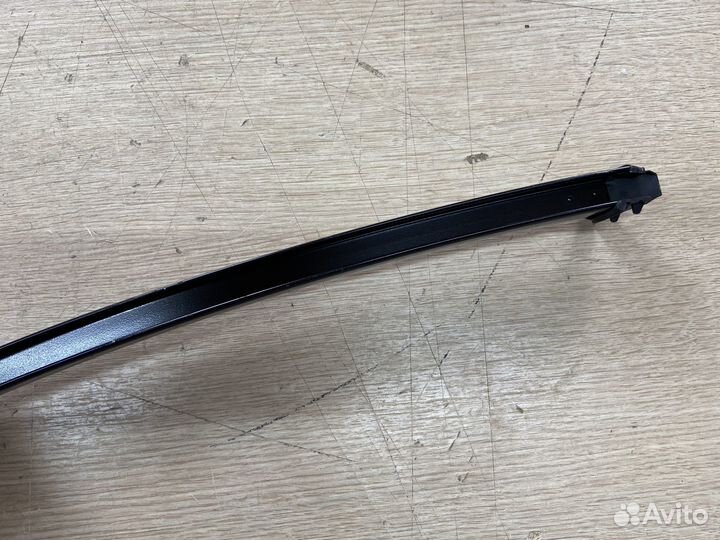 Направляющая стекла задняя правая Toyota Camry 75