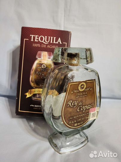 Бутылка и коробка из под текилы Rey de Copas