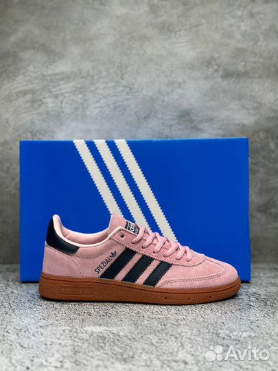 Кроссовки Adidas special