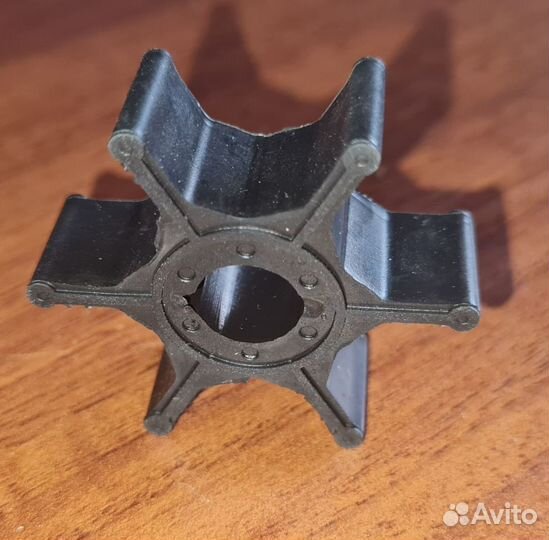 Крыльчатка помпы Suzuki DT2-8, DF4-6