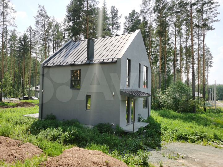 Коттедж 180 м² на участке 12 сот.