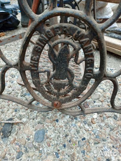 Зингер чугунная станина от ножной швейной машинки