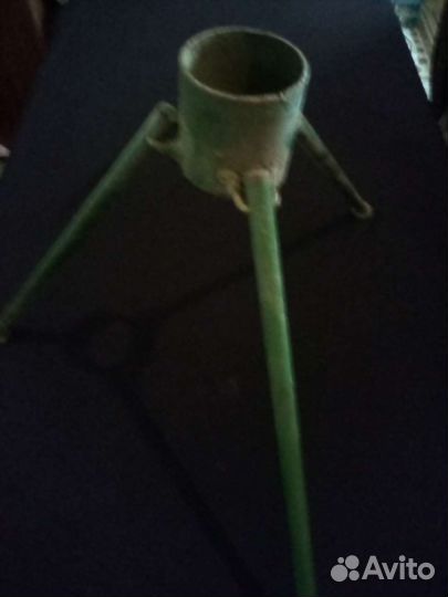 Подставка железная под елку 2,5-3м.Б.У.3 шт