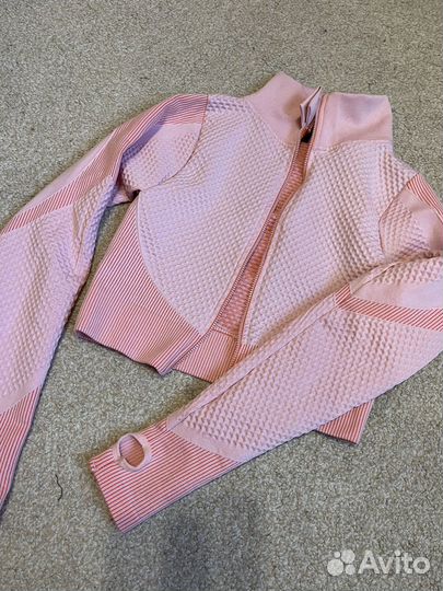 Спортивный рашгард женский