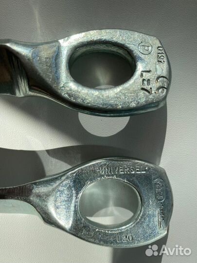 Крюк скальный (petzl)