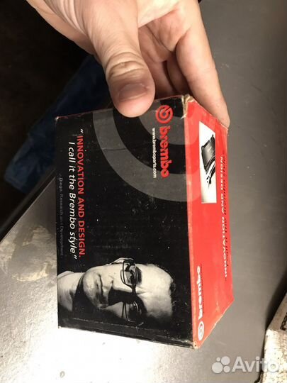 Задние тормозные колодки на Хонду brembo