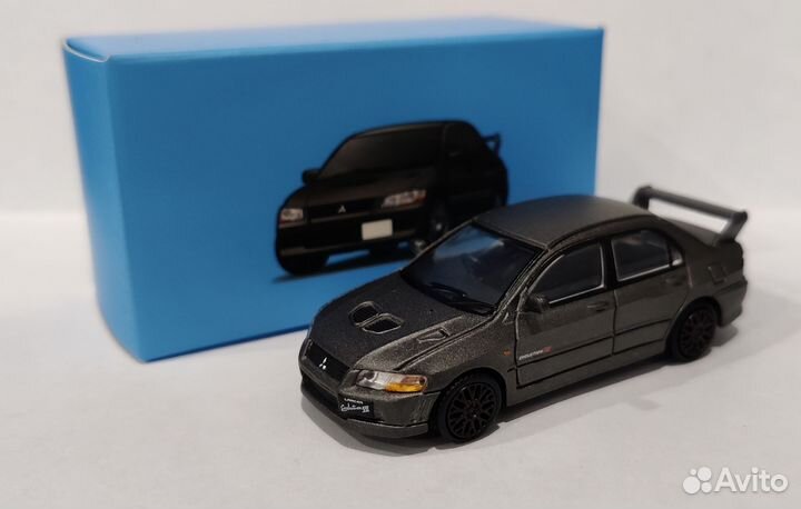 Модель 1:64 Mitsubishi Lancer Evolution VII