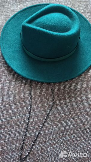 Шляпа с широкими полями