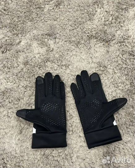 Перчатки nike hyperwarm