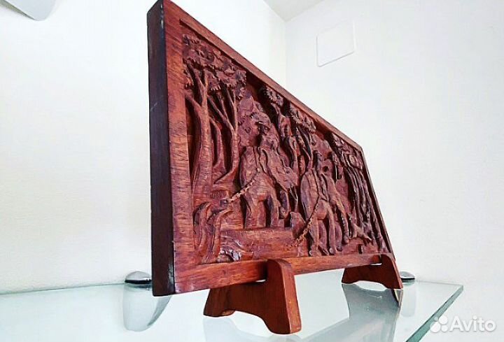 Панно.Красное дерево. Лаос