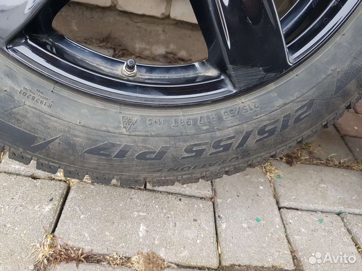 Pirelli Scorpion Ice Zero 2 255/55 R17