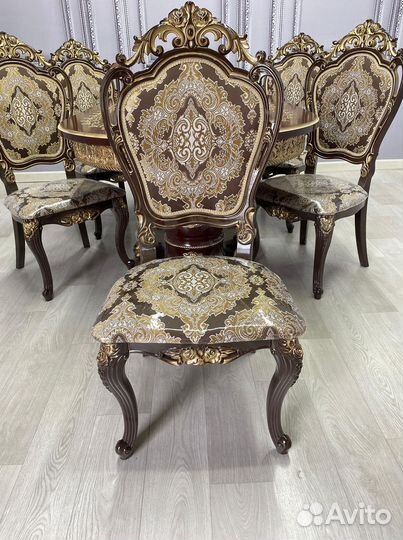 Комплект стол и стулья. В наличии