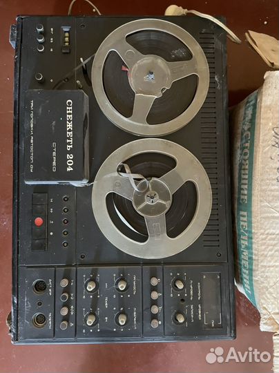 Катушечный магнитофон снежеть 204