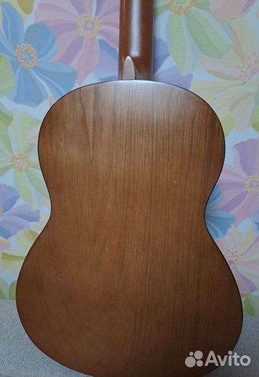 Классическая гитара yamaha c40m
