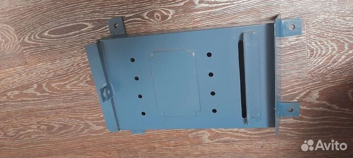 Почтовый ящик металлический