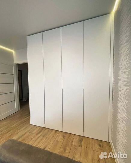 Шкаф распашной с фрезерованными фасадами