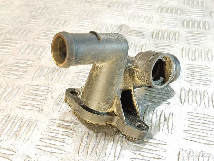 Фланец системы охлаждения Audi A3 1996 2003