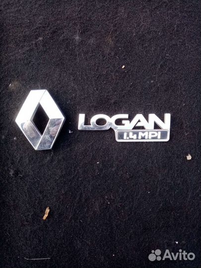 Эмблема Renault Logan