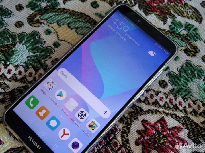 Телефон Huawei