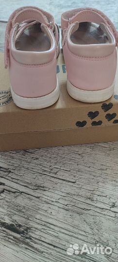 Босоножки для девочки