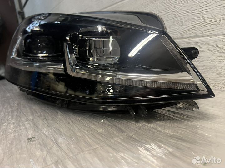 Фара правая Led VW Golf 7