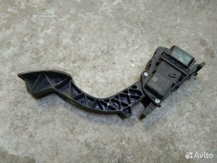 Педаль газа Форд Фокус 2