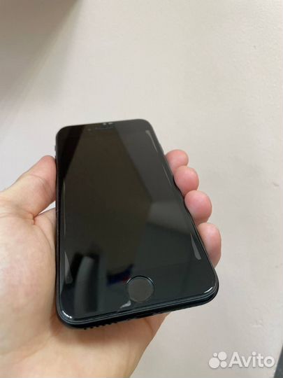 iPhone SE (2020), 64 ГБ
