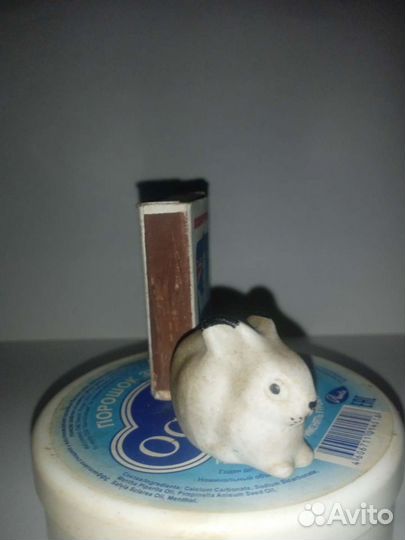 Зайцы статуэтки