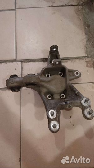 Кулак (Цапфа) поворотный левый Hyundai i40