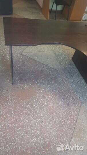 Компьютерный стол с тумбой