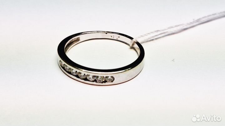 Кольцо с природным камнем Золото