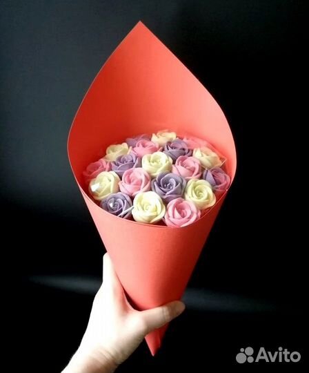 Букет 19 роз из шоколада запись на 8 марта