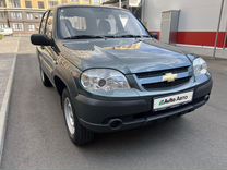 Chevrolet Niva 1.7 MT, 2011, 69 000 км, с пробегом, цена 719 000 руб.