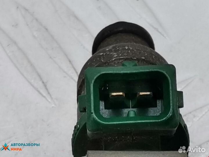 Форсунка seat Toledo 1999 037906031AA