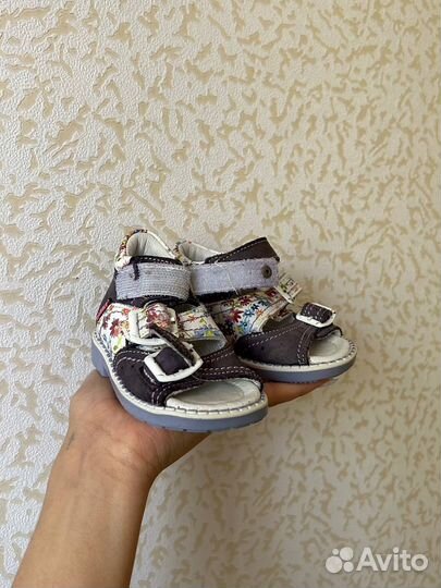 Детская обувь