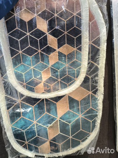 Коврики для ванной и туалета новые