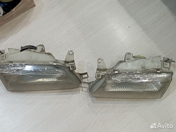 Тойота Королла фары ее 103,цена за две