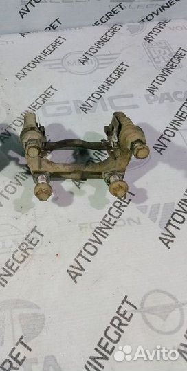 Скоба суппорта заднего Opel Astra H за штуку