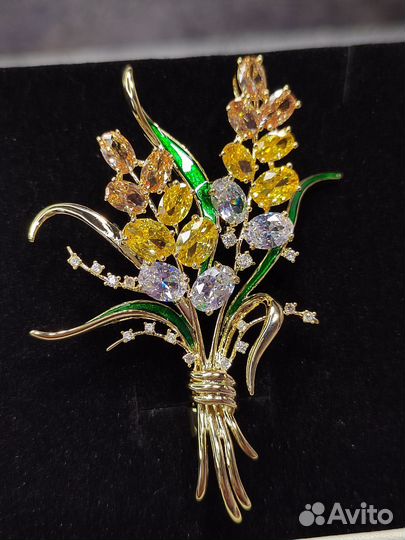 Брошь Букет цветов