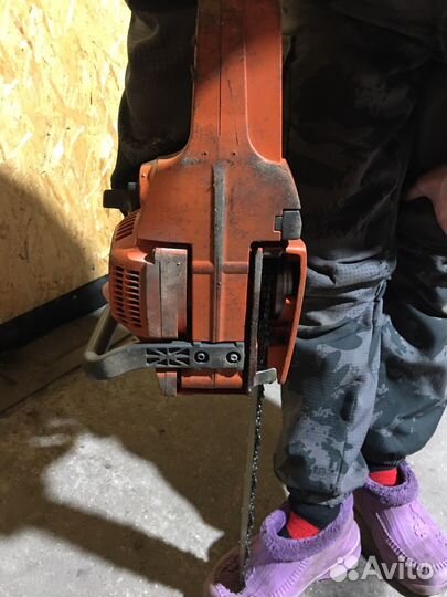 Бензопила хускварна 137