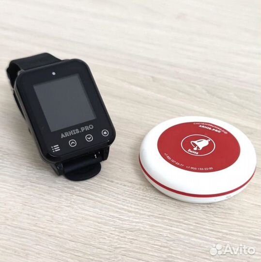 Кнопка вызова персонала и часы в салон красоты