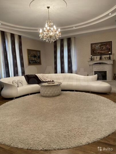 Дом 328,3 м² на участке 18 сот.