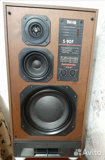 Продаю аккустические колонки Радиотехника S-90 F