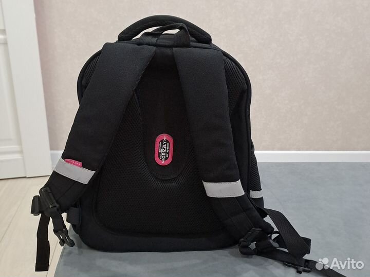 Рюкзак школьный для девочки Гризли