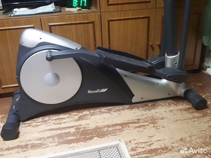Эллиптический тренажер HouseFit
