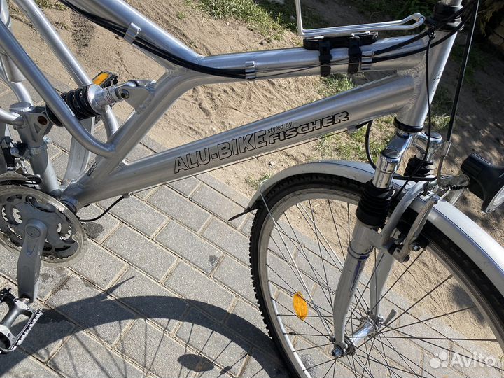 Дамский велосипед алюминиевый